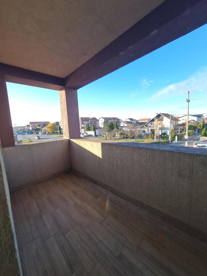 Airport Molko Apartments Surcin Exterior photo